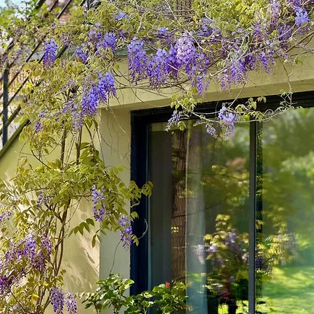 Villa Seine Riverside Getaway Ideal For Families Near Paris Villennes-sur-Seine