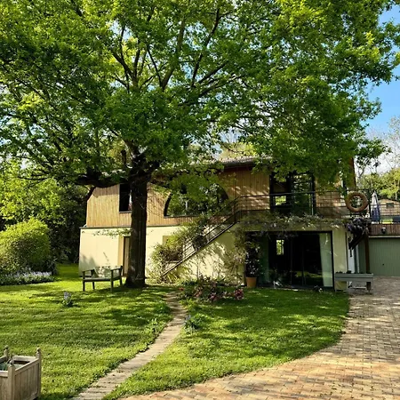 Villa Seine Riverside Getaway Ideal For Families Near Paris