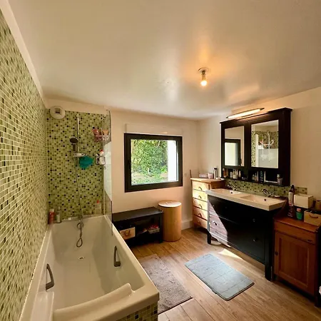 Seine Riverside Getaway Ideal For Families Near Paris Villa *