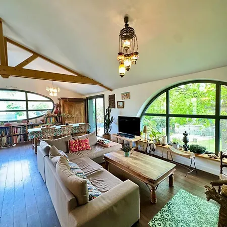 Seine Riverside Getaway Ideal For Families Near Paris